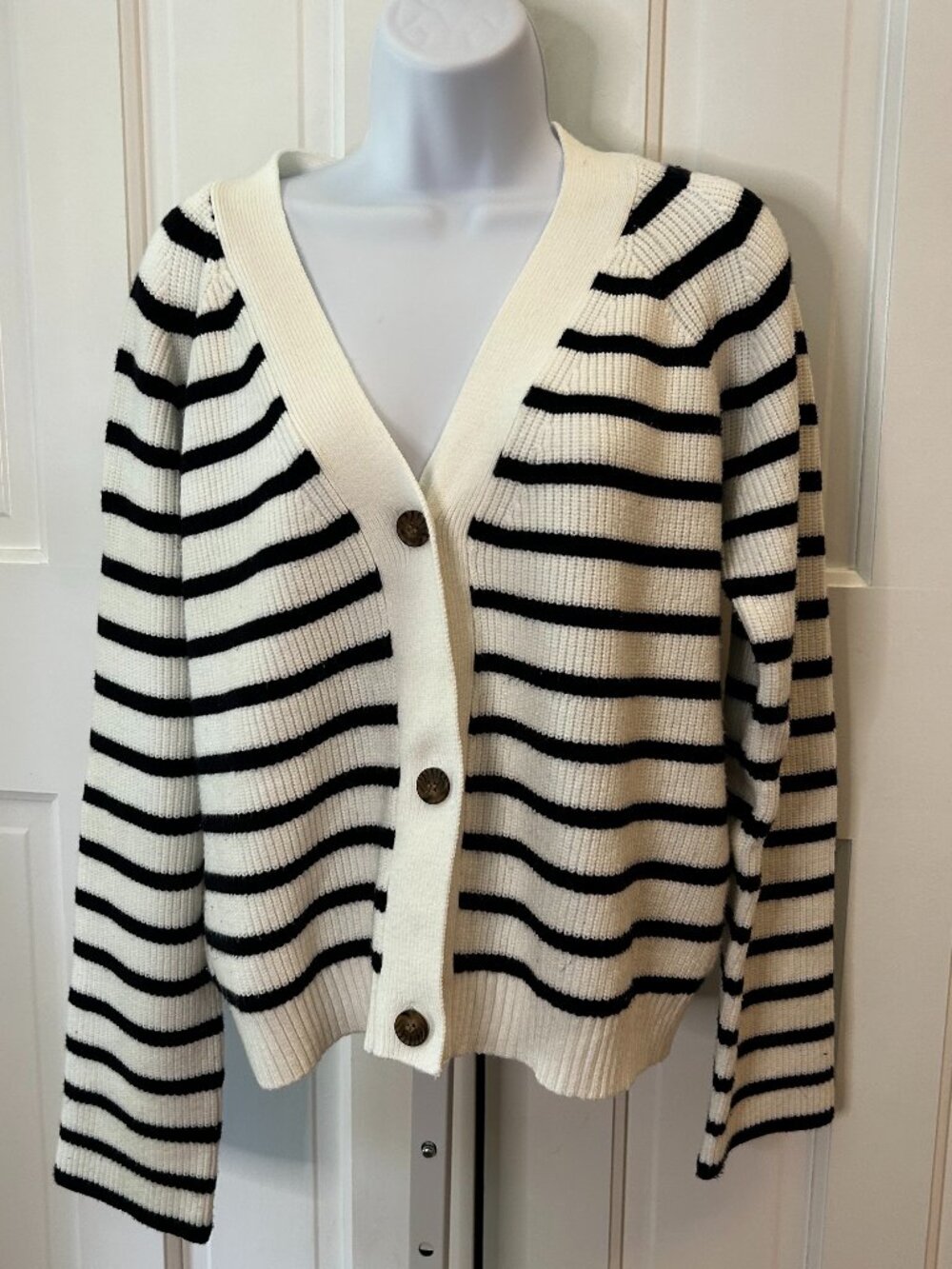 White & navy striped cardigan - Large